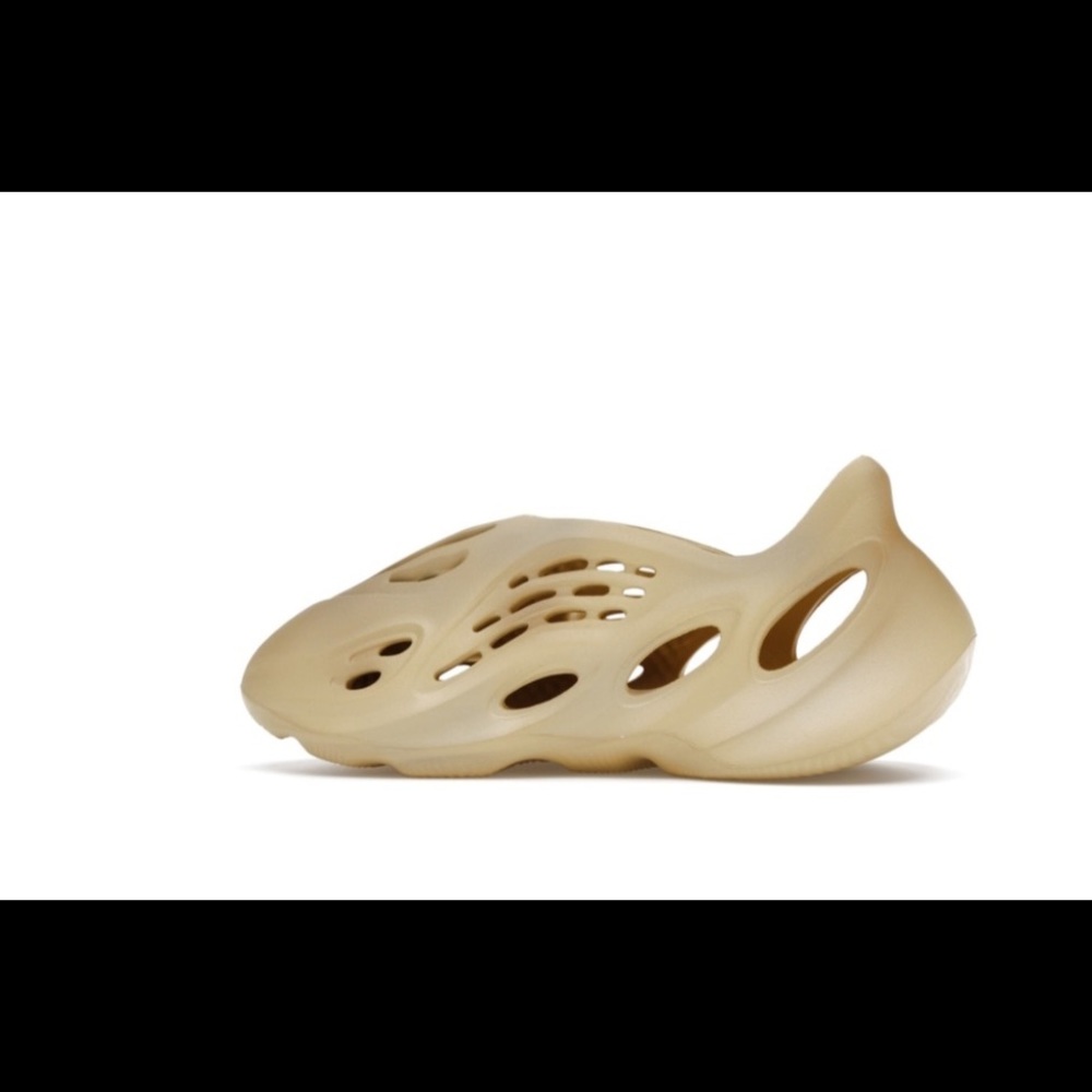 Foam sandals